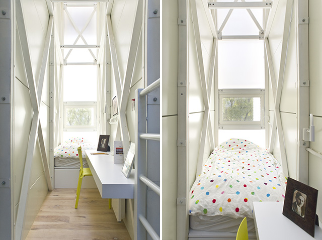 Compact living:: Keret House by Jakub Szcz?sny