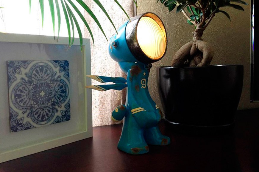 'Urban Lights' - Sculptural Robot Lamps by Nanan