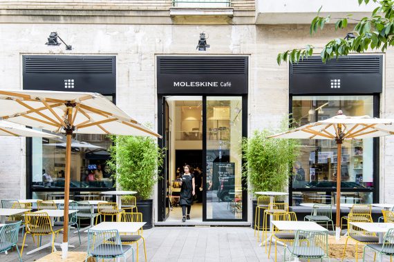 The First Moleskine Caf? in Milan