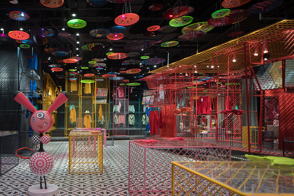 'JOOOS Fitting Room' Store in China by X+Living