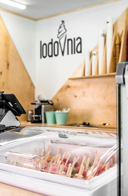 LODOVNIA Mobile Ice Cream Shop by mode:lina