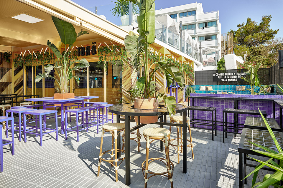 Masquespacio Designed Colorful Bar TORÖ in Ibiza