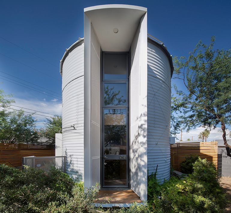 Compact Living:: Silo House in Phoenix by Kaiserworks LLC