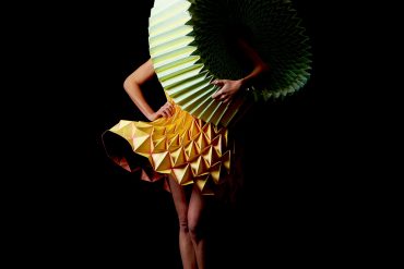 "Entfaltung" — Transforming Dress and Accessories by Jule Waibel
