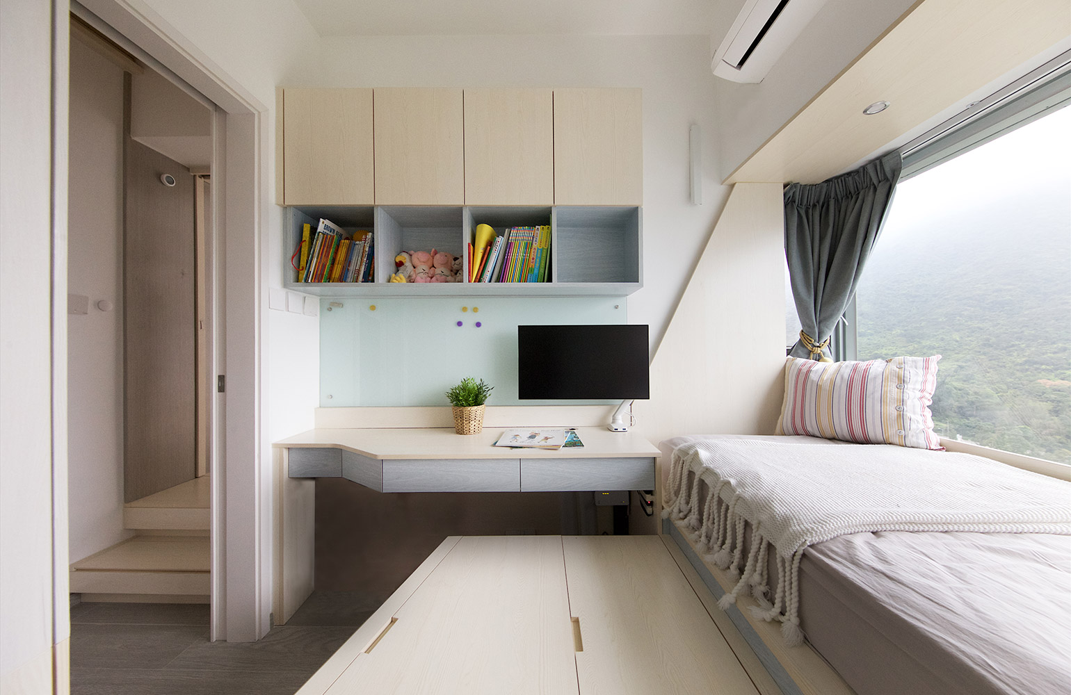 Compact Living:: 45 Sqm Four-Bedroom Apartment in Hong Kong